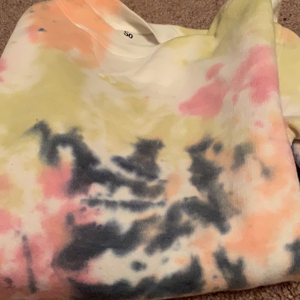 tie dye crew neck new